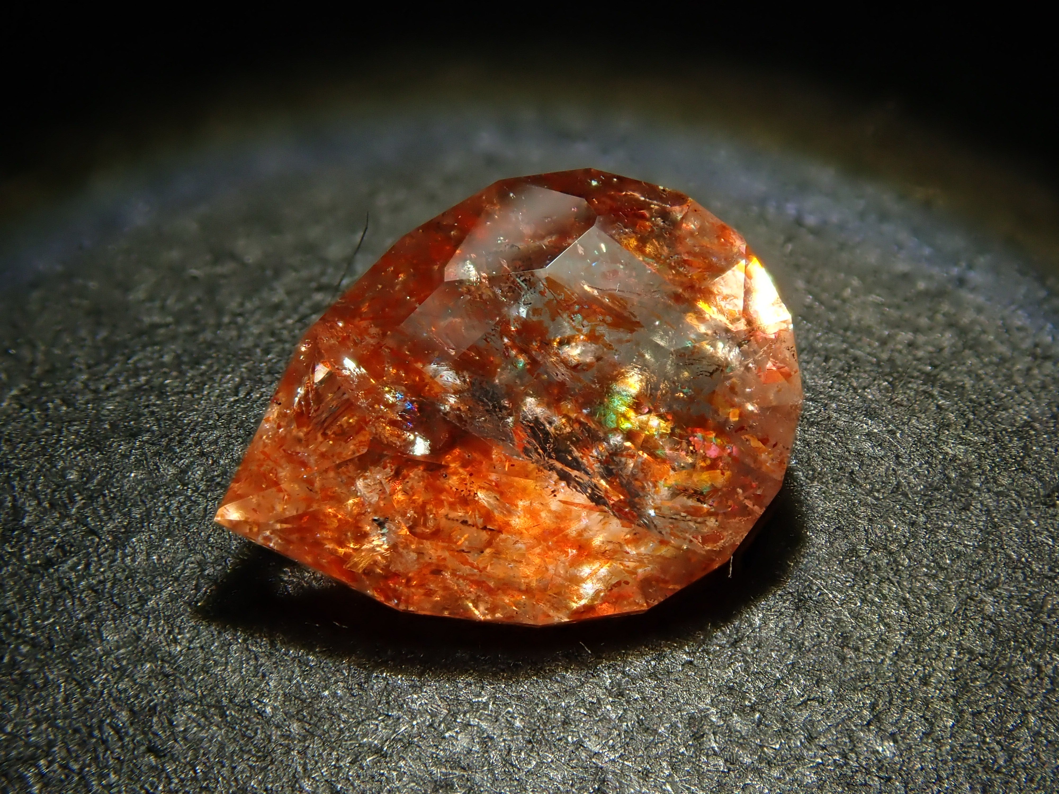 タンザニア産サンストーン（イリュージョンサンストーン） 0.627ctルース