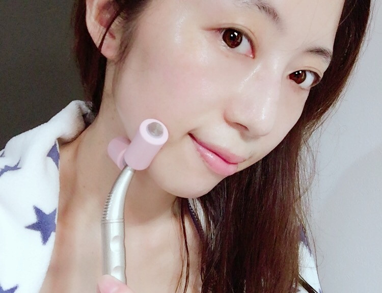 ズボラ人間のラクチン&簡単小顔ケアは、ホルミシスイオンローラー
