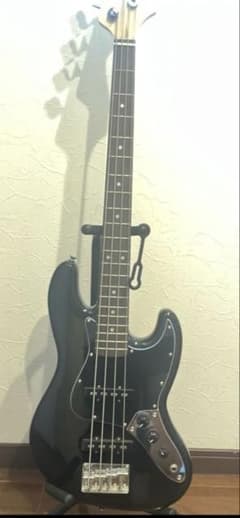 大幅値下げ‼️ ギター ベース ブラック - メルカリ