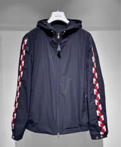 Moncler モンクレール MOYSE フーデッドブルゾン - メルカリ