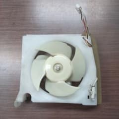 日立冷蔵庫機械室のモータークミ□R-S47VM-127（冷却ファン）中古1年