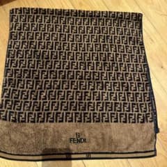 お値下げ♪ FENDI フェンディ ズッカ柄 バスタオル - メルカリ