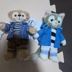 新品タグ付き ダッフィー ジェラトーニ ぬいぐるみバッジ ぬいば