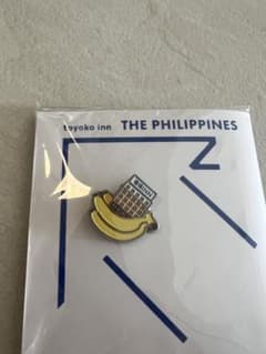 Toyoko Inn バナナピンバッジ 約2.5cm - メルカリ