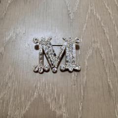 1回使用のみ✨MaxMara(マックスマーラ) ロゴ刻印 ビジュー装飾 ブローチ