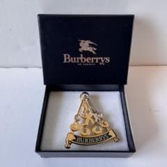 M8323 Burberry バーバリー ブローチ フェイクパール