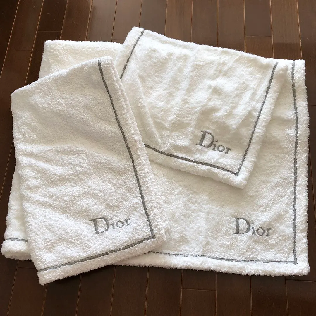 2026年最新】クリスチャンディオールバスマットの人気アイテム - メルカリ