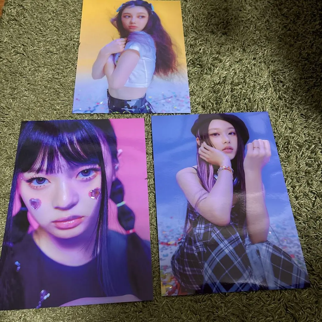 2026年最新】newjeans ポスター エッセンシャルの人気アイテム - メルカリ