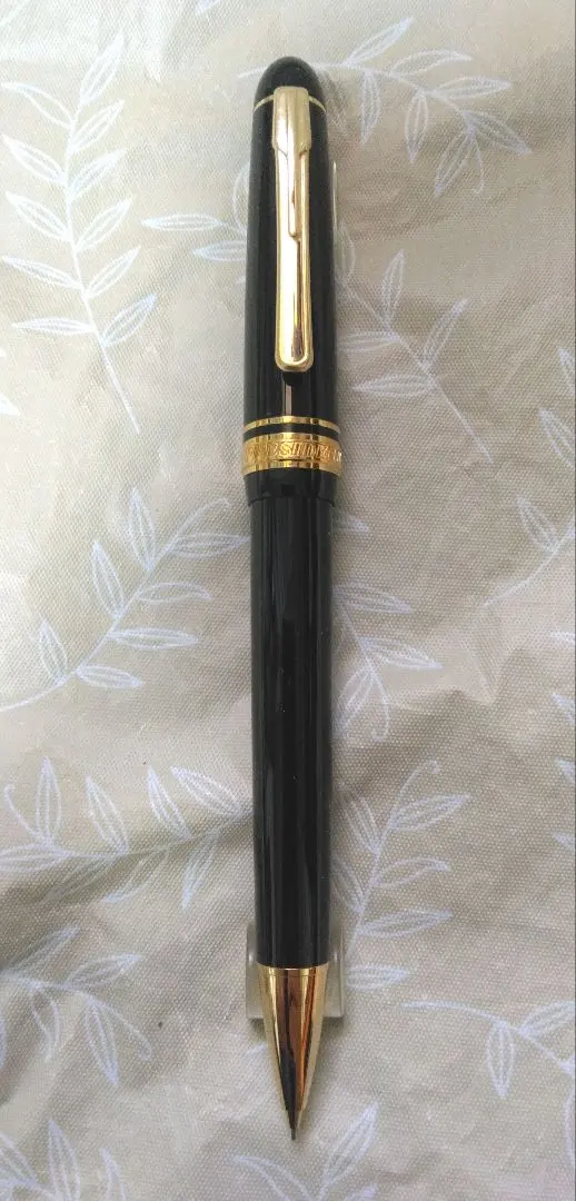 新品未使用桐箱入プラチナ プレジデント 万年筆 黒18K M