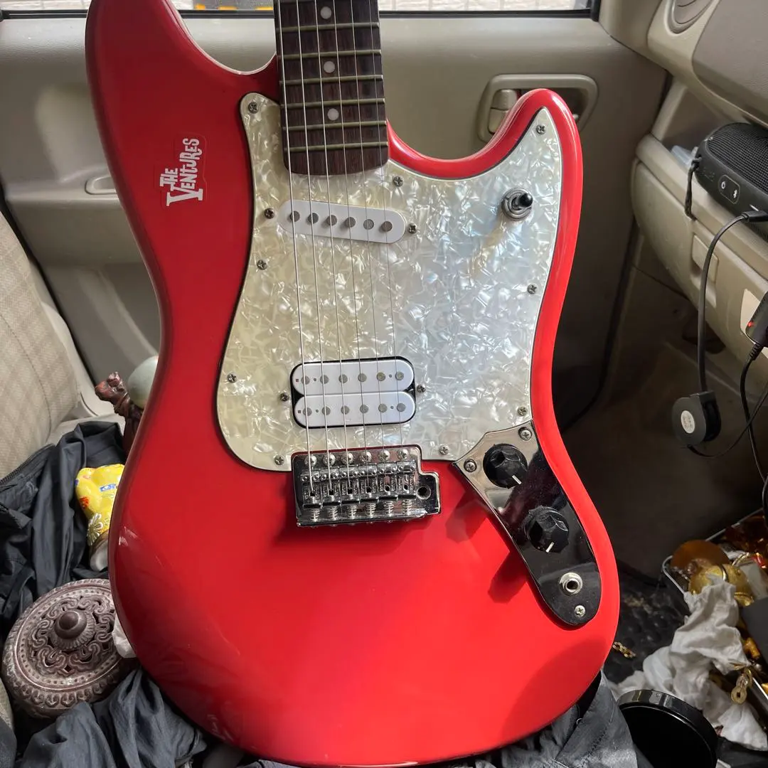 スクワイヤーサイクロン レッド 3ピックアップ