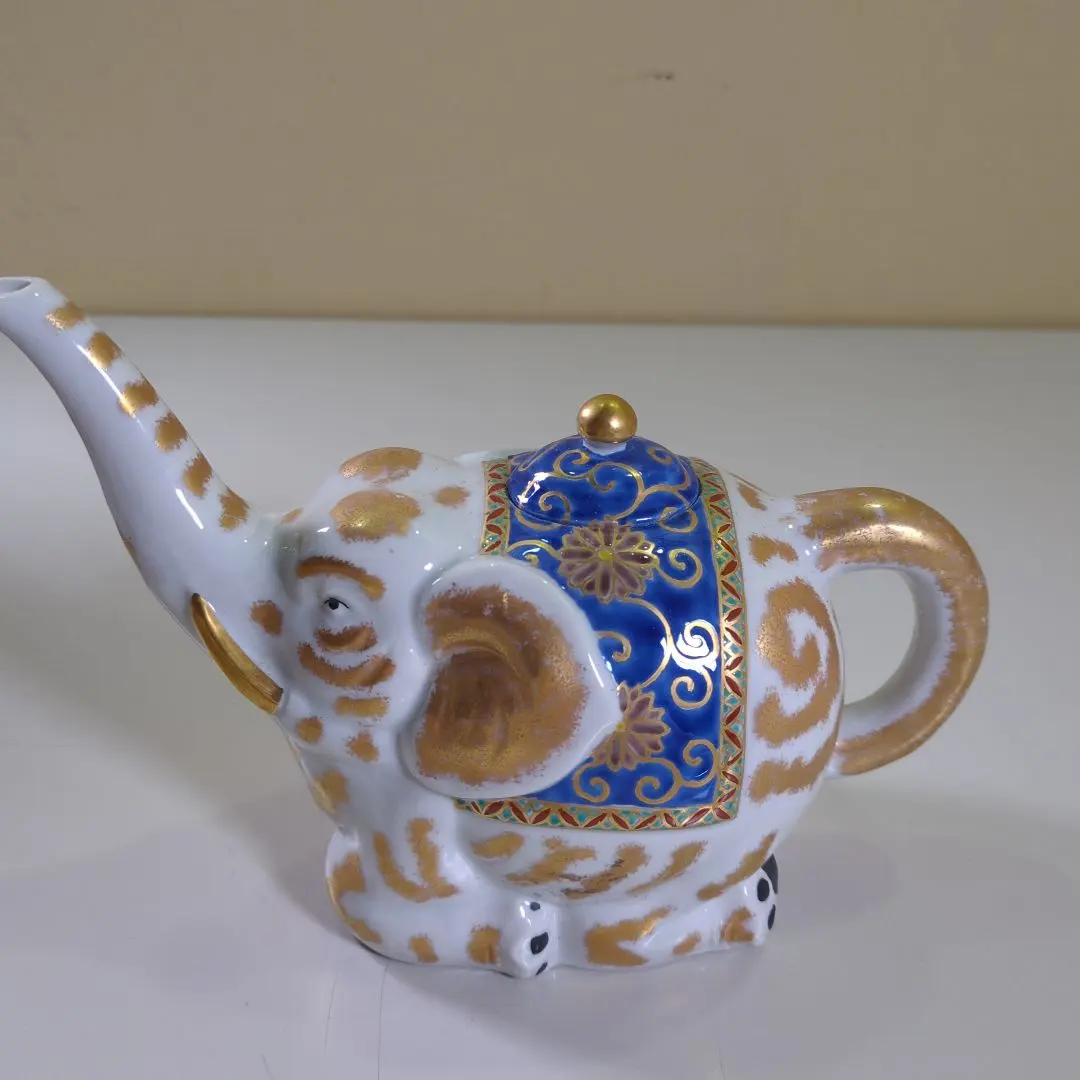 九谷焼水指 蓋付き・注ぎ口付