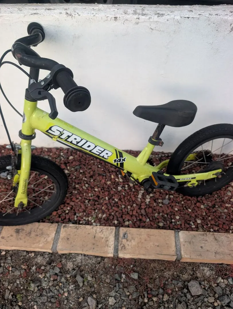 2026年最新】ストライダー 14x イエローの人気アイテム - メルカリ