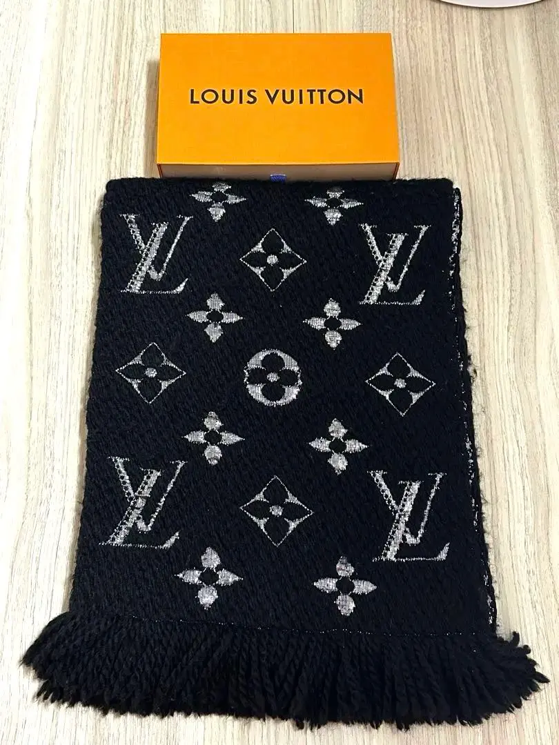 2026年最新】ヴィトン ラメ マフラーの人気アイテム - メルカリ