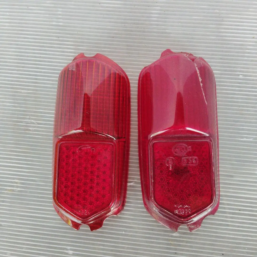 以前所有してました、最終1974年カルマンギアのウインカーレンズ左右