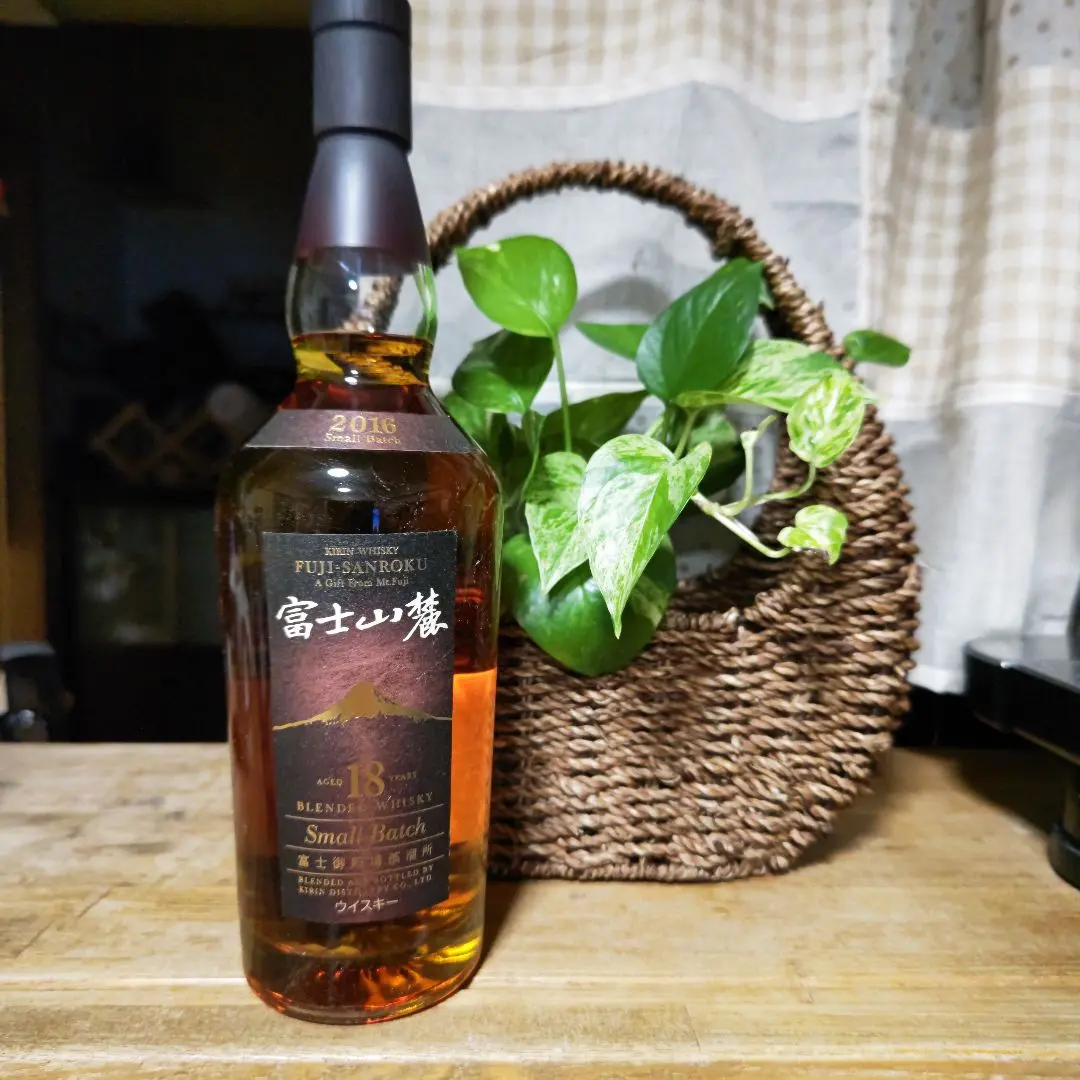 富士山麓18年 small batch 2016 箱無 キリン 富士山麓 ブレンデッド 18年