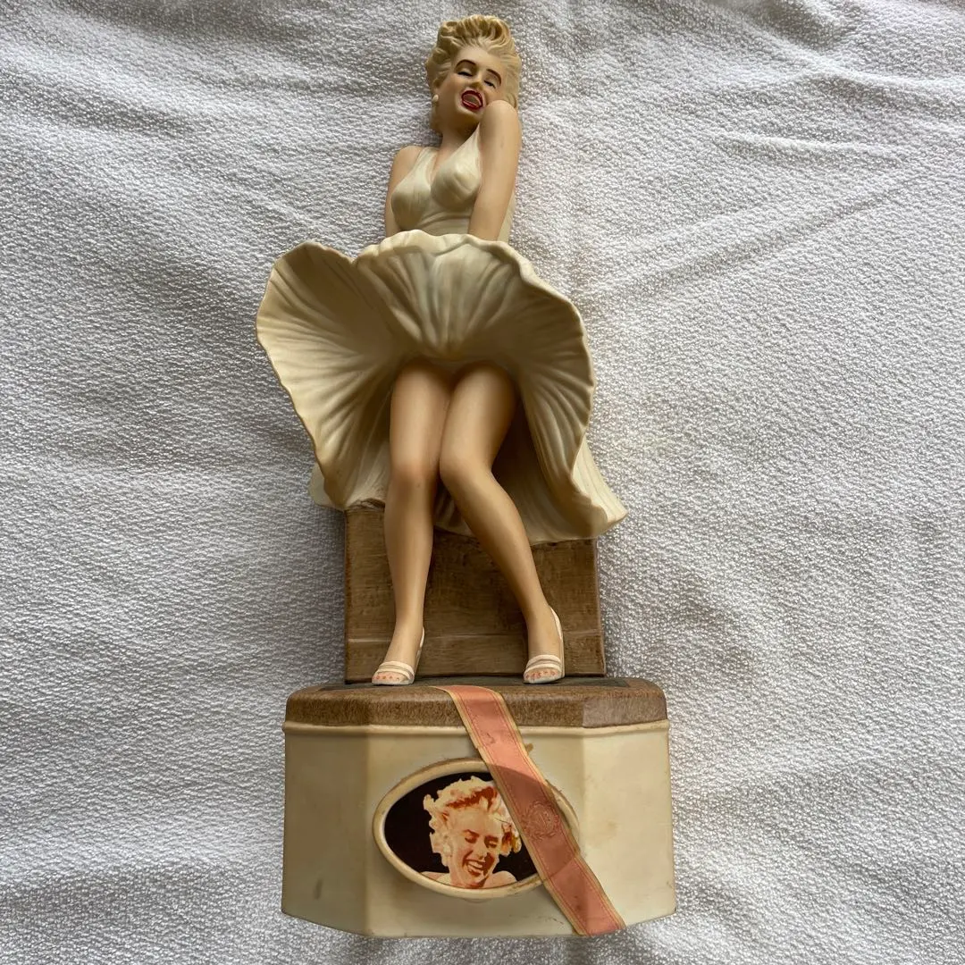 2026年最新】マリリンモンロー バーボンの人気アイテム - メルカリ