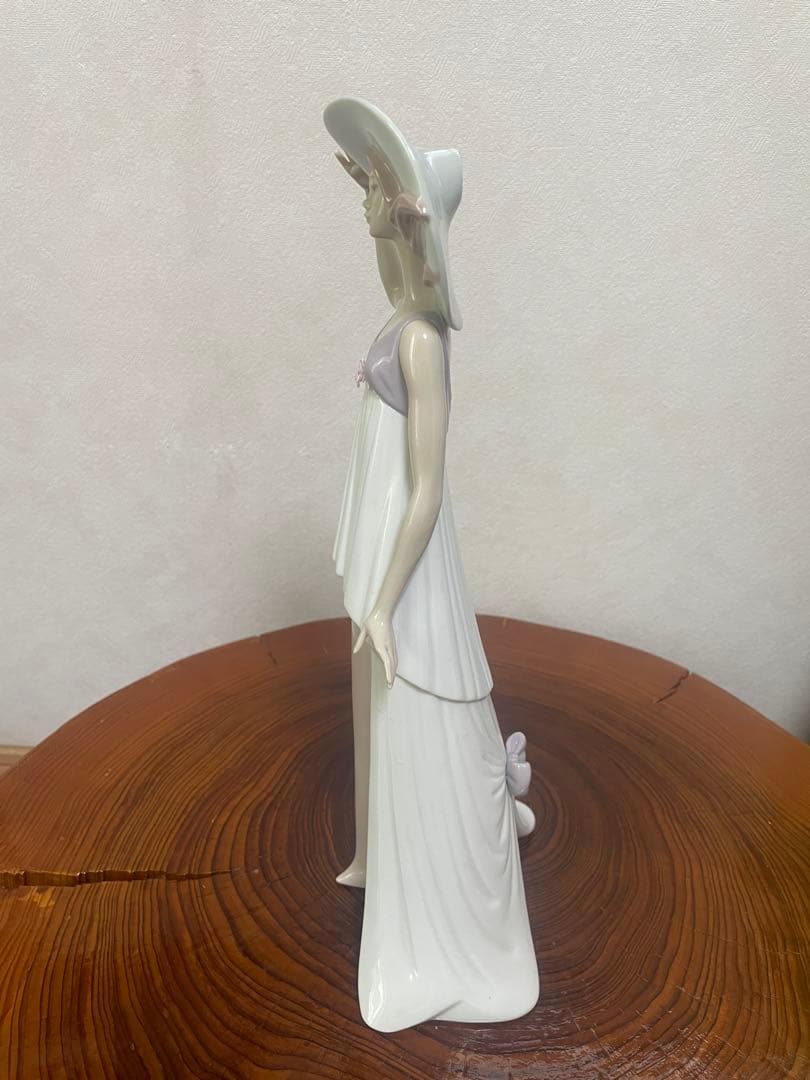 値下げ リヤドロ 陶器 貴婦人