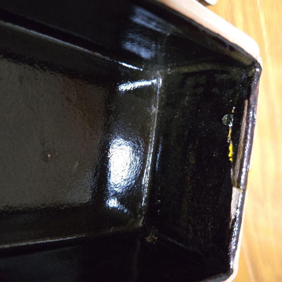 紅葉模様の陶器の箱 一部かけあり 紅葉模様の陶器の箱 一部かけあり