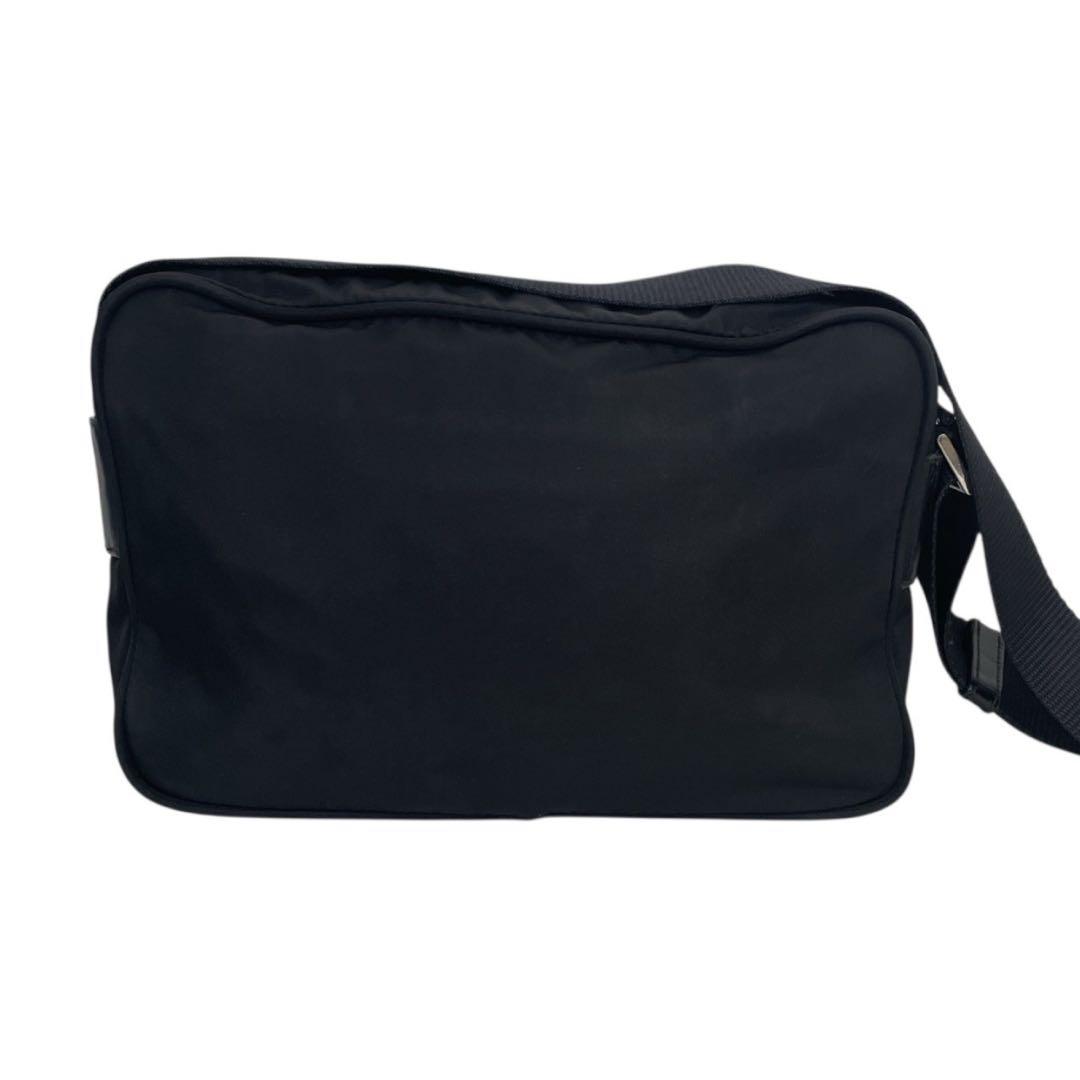 極美品　プラダ　三角ロゴ　ナイロン　黒　カメラバッグ　ショルダーバッグ　4611