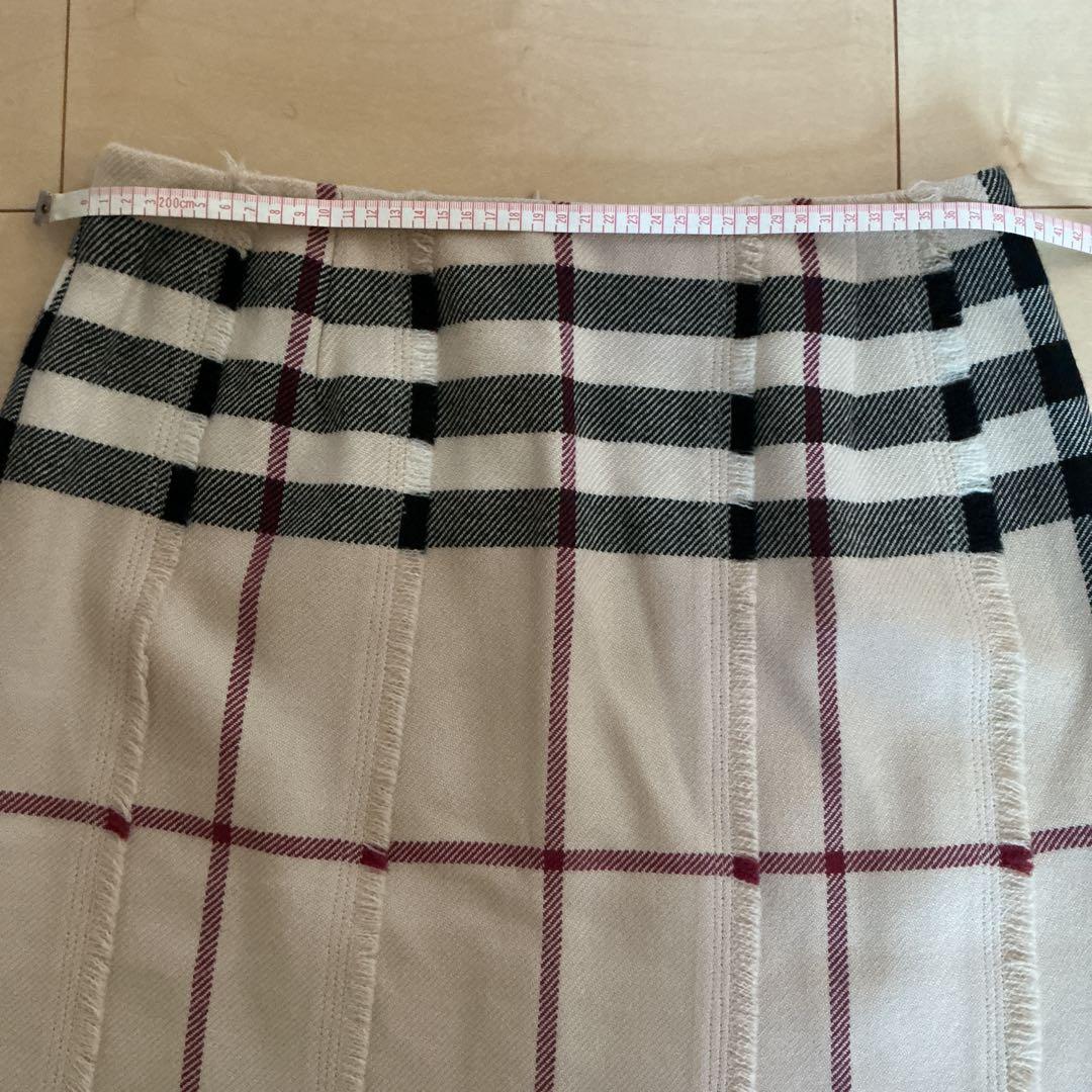 バーバリーロンドン　ウールスカート13号　ベージュ、ブラック2点おまとめ