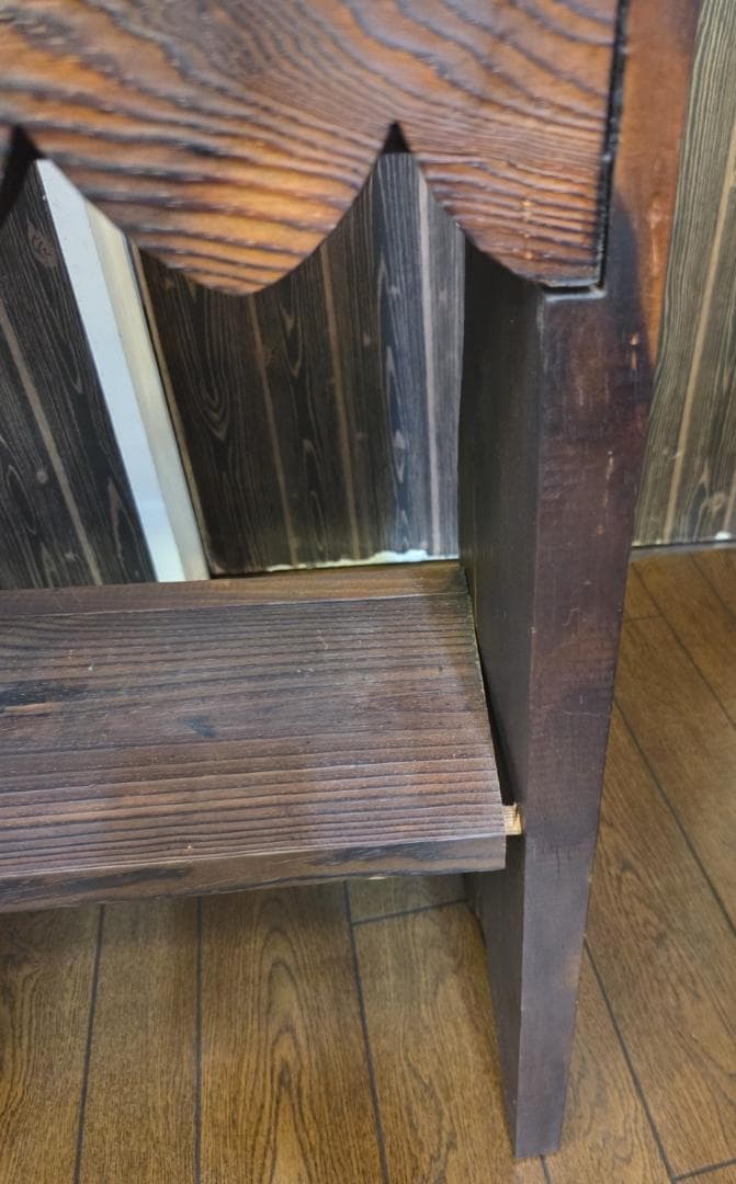 現状渡し〉騎士ドラゴン彫刻 木製 収納家具