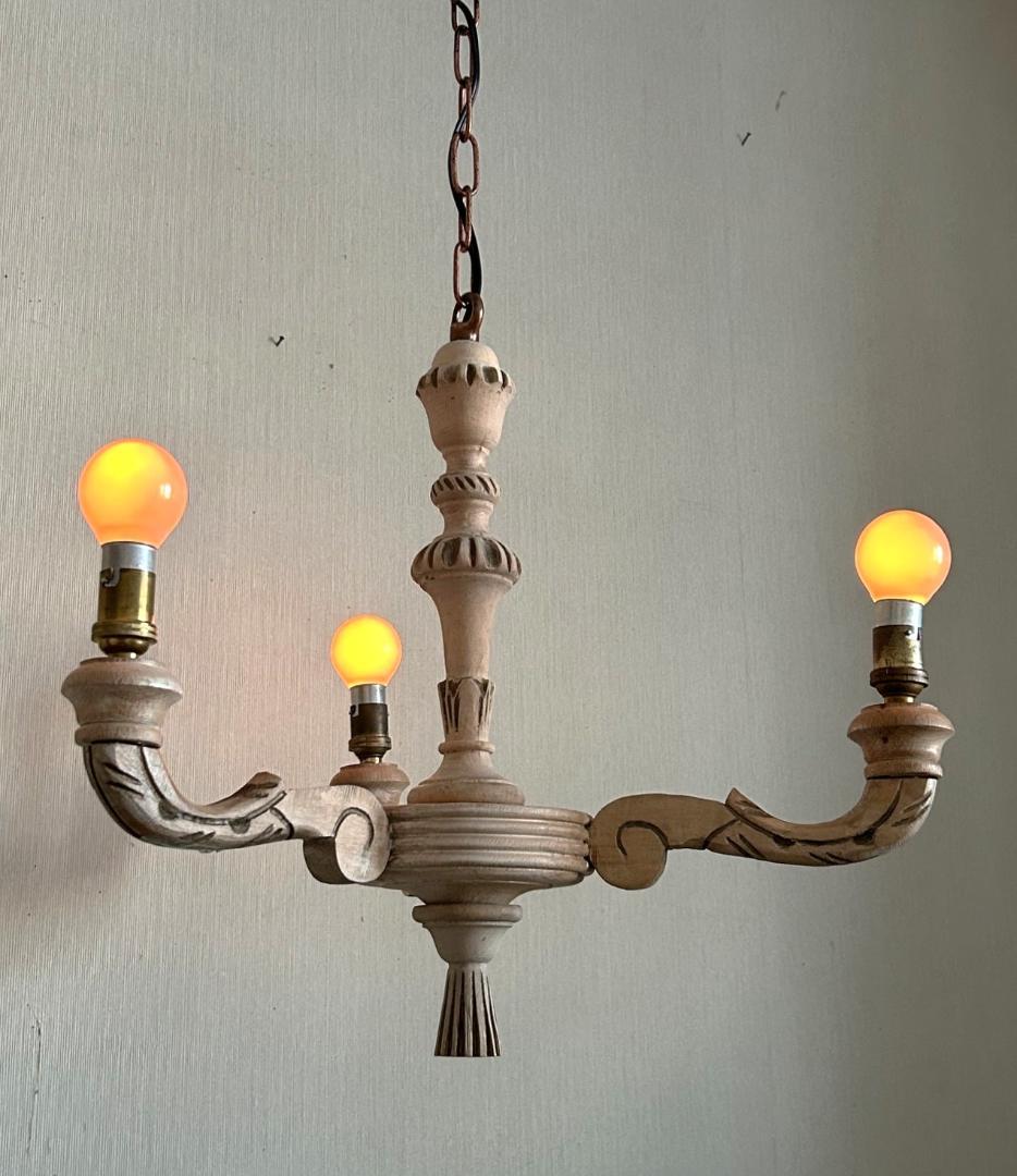 フランスアンティーク　木製シャンデリア　３灯　シャビー　店舗什器