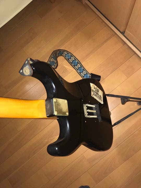 ビルローレンス　黒　シャケモデル　ストラト