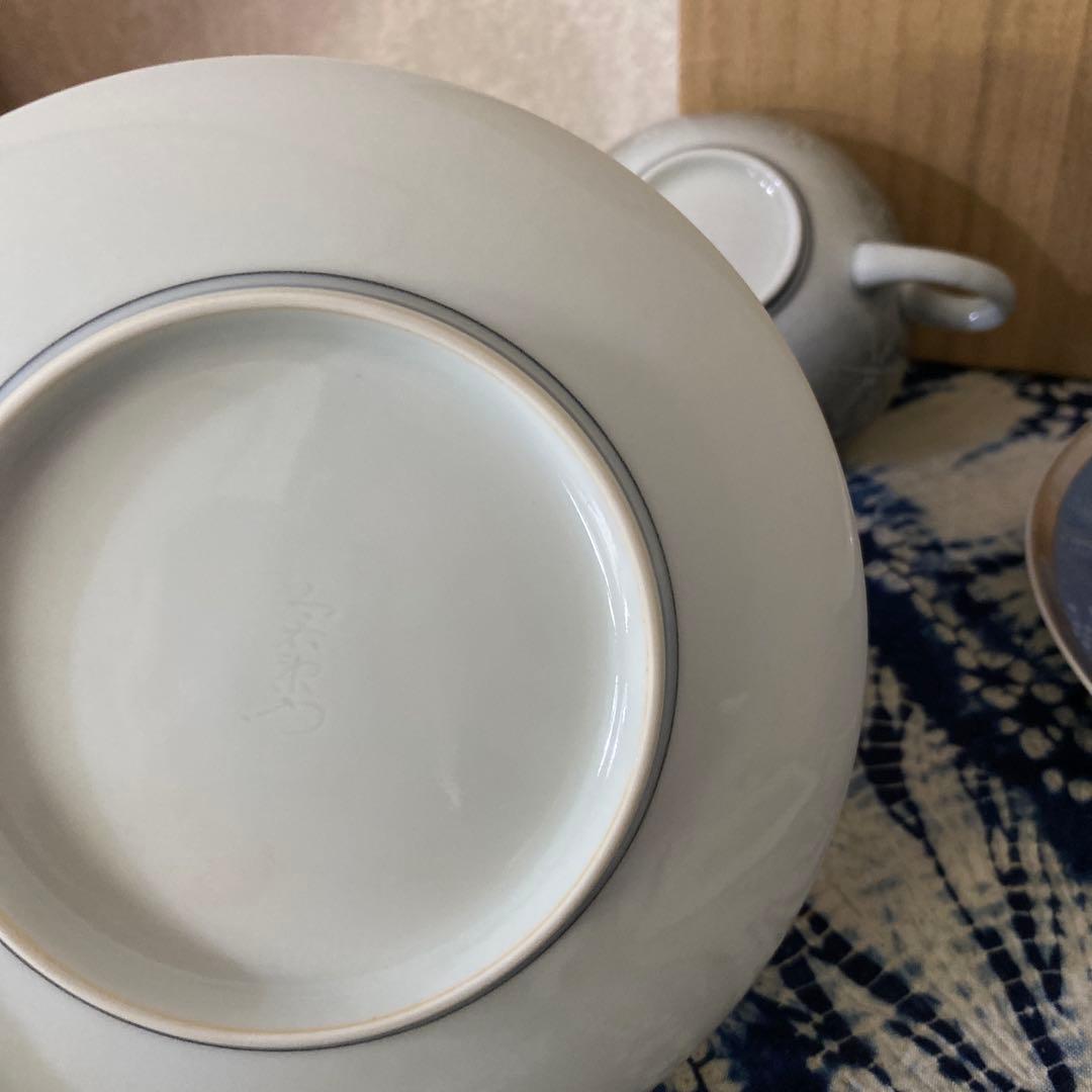 セール人間国宝 十四代 今泉今右衛門 本人作 色絵薄墨吹墨墨はじき雪文紅茶碗