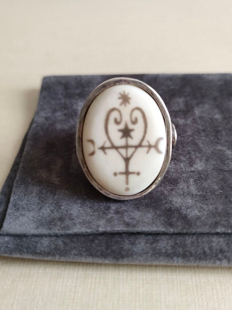 ジェムキングダム　ホワイトボーン　シルバー925リング　H.P. FRANCE