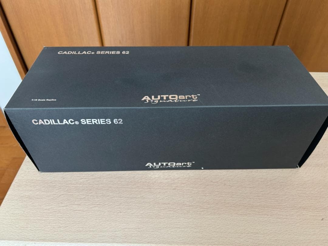 Autoart CADELLAC SERIES 62　1/18（赤）