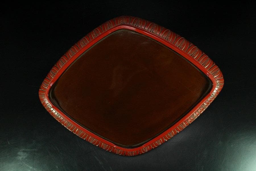 仿古 堆朱 刻 梅下女人紋 菱盆(K-LC479) - winetouritalia.com