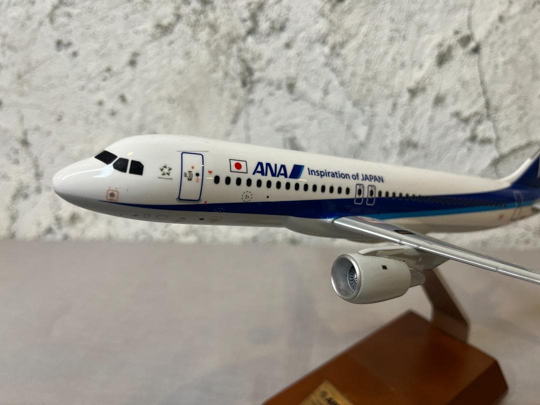 レア ANA 全日空商事 / AIRBUS A320 JA8946 1:144