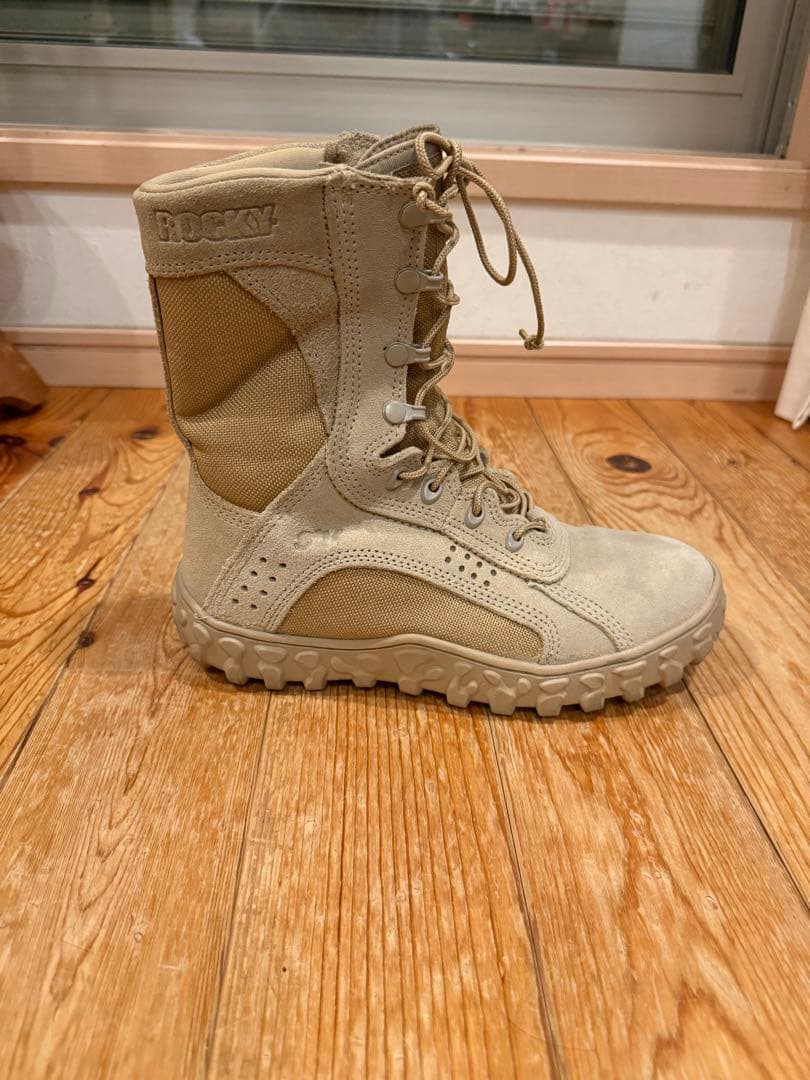 超希少】米軍実物 ROCKY S2V ミリタリー ブーツUS 6M 26cm - メルカリ