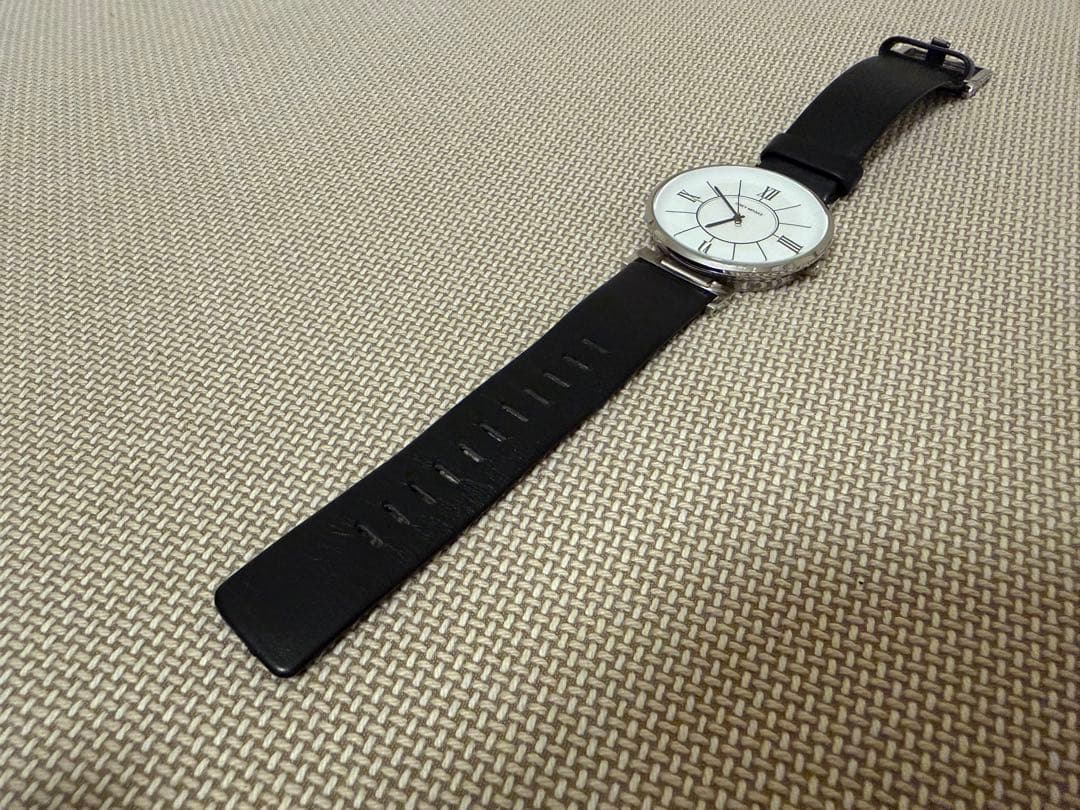 ISSEY MIYAKE アナログ腕時計 ホワイト/ブラック 和田智