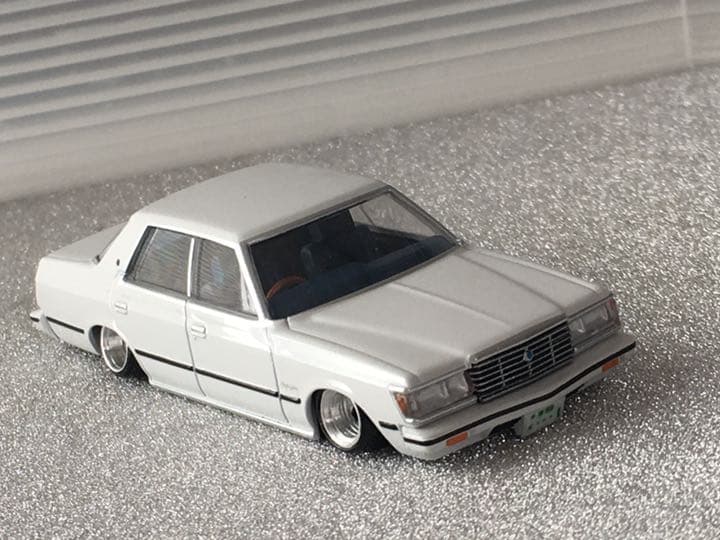 ミニカー　1/64 トミカ リミテッド　クラウン　改造