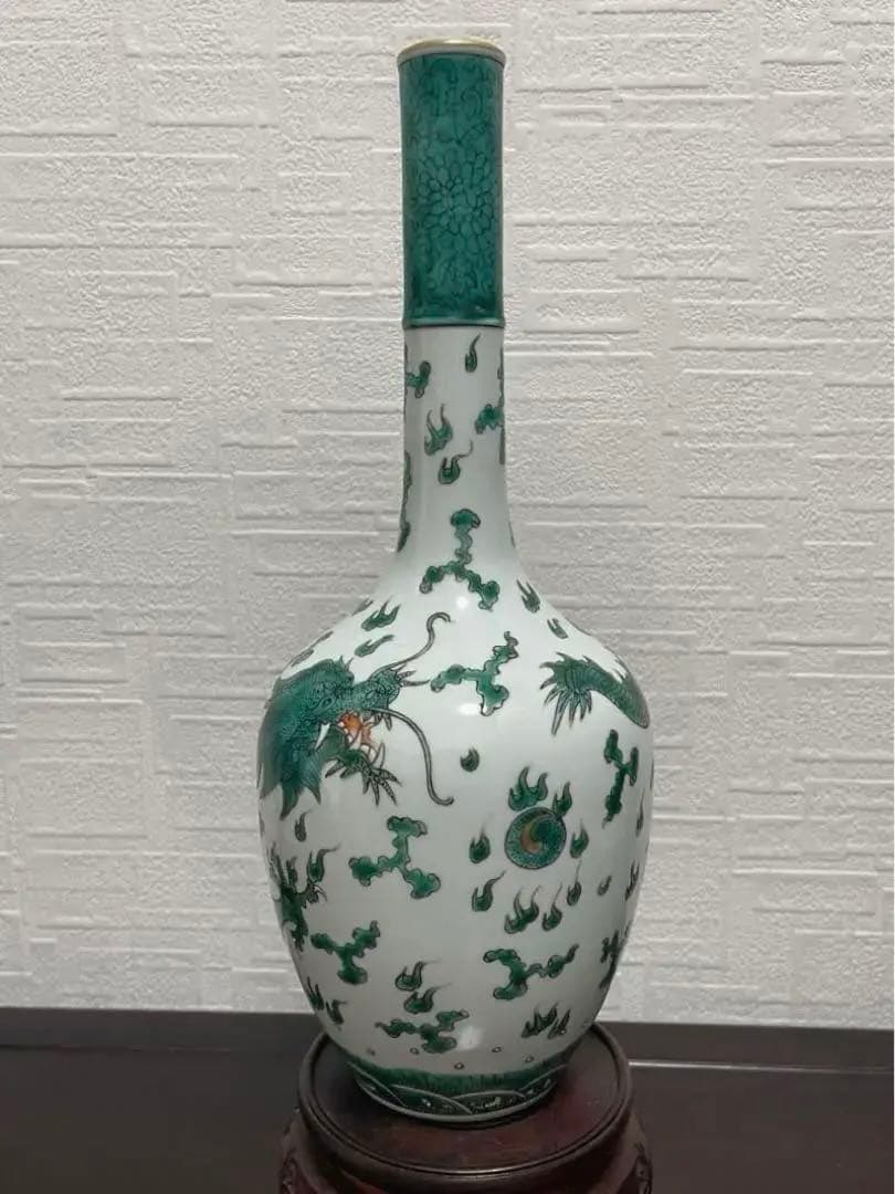 中国 大清乾隆年製 緑竜紋 長頸瓶。