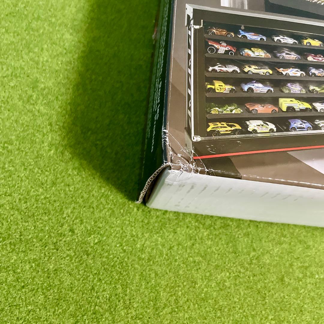 ホットウィール プレミアム ディスプレイケース　新品　未開封　ミニカー付き