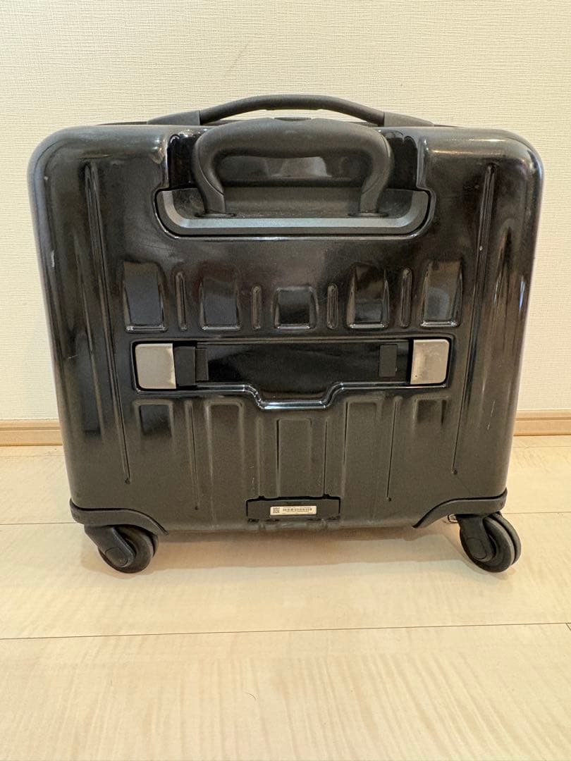 TUMI ブラック キャリーケース 4ホイール V3