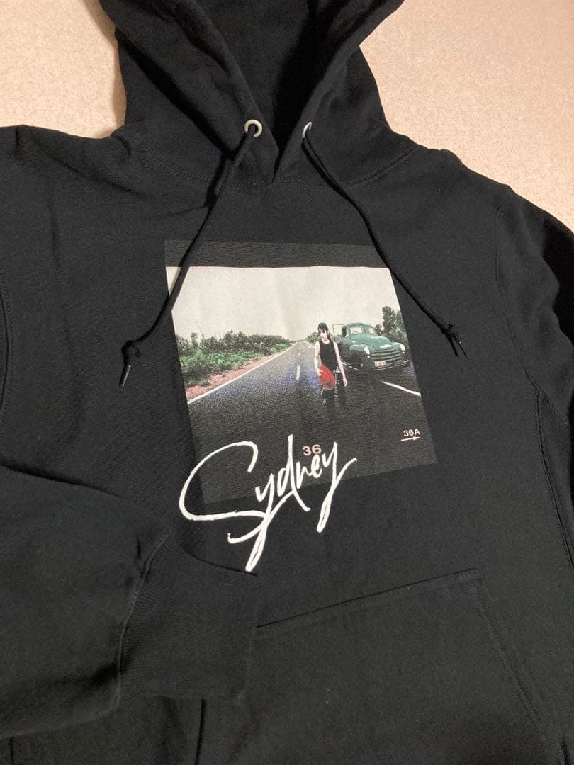 完売品 未使用 ZARD 公式 30周年記念 プルオーバーパーカー Sydney