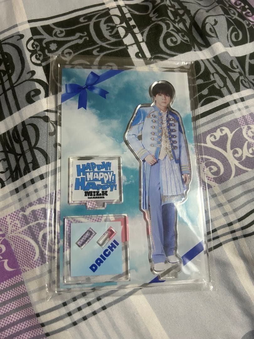 HAPPY HAPPY MILK アクリルスタンドセット - メルカリ