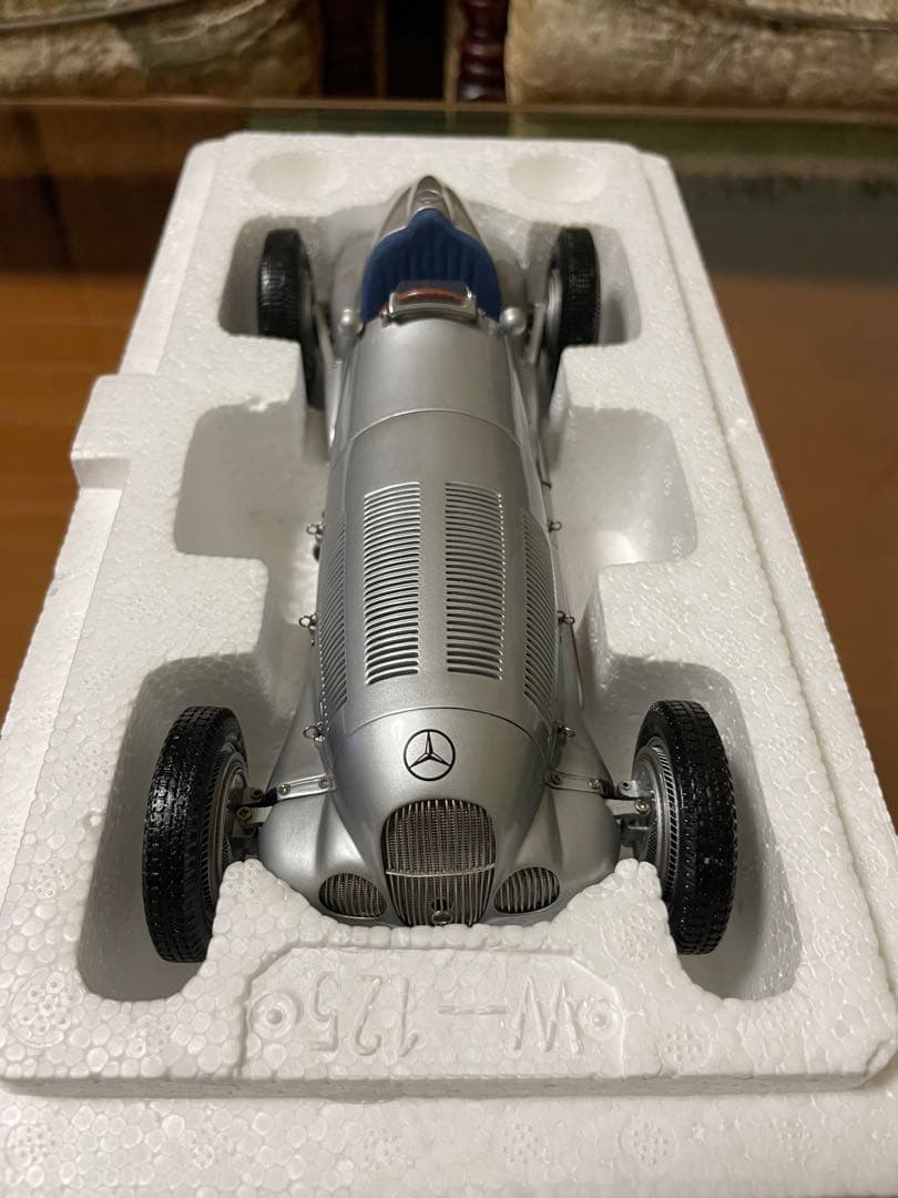 価格変更1/18 CMCメルセデス・ベンツ W125 1937年 未展示品
