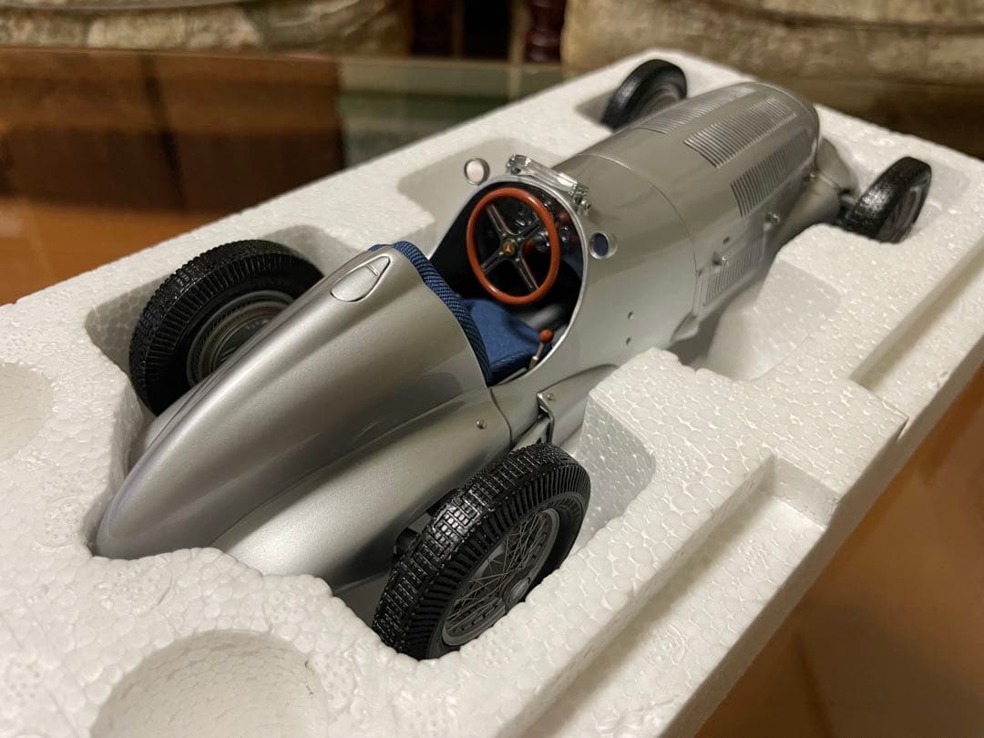 価格変更1/18 CMCメルセデス・ベンツ W125 1937年 未展示品