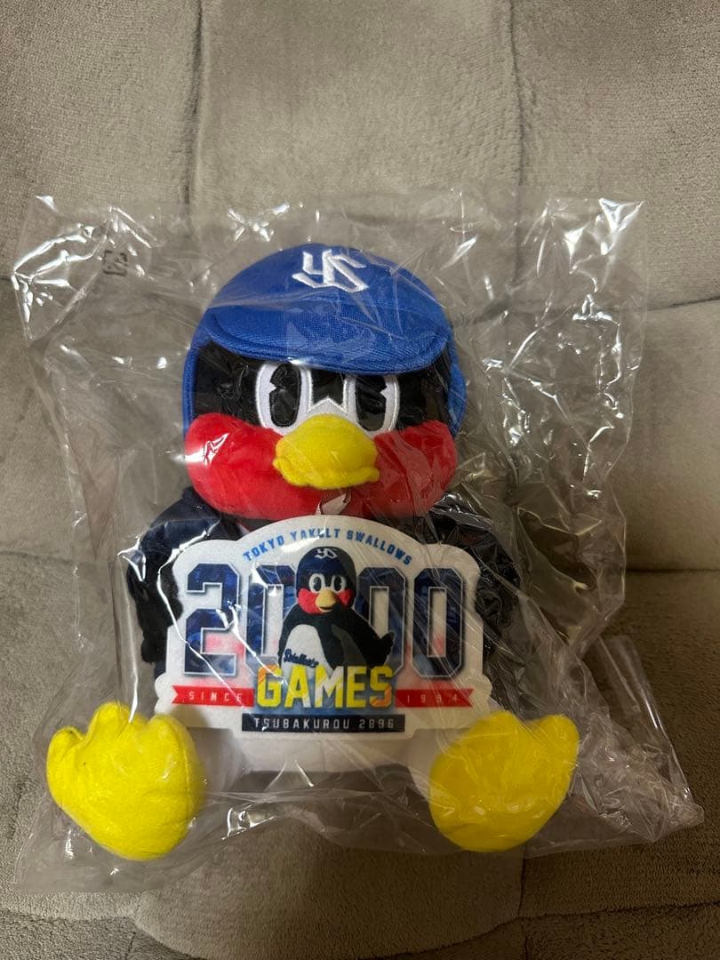 東京ヤクルトスワローズ お座りつば九郎 2000試合達成記念Ver. つば九郎主催2,000試合出場】達成記念お座りつば九郎 受注販売の