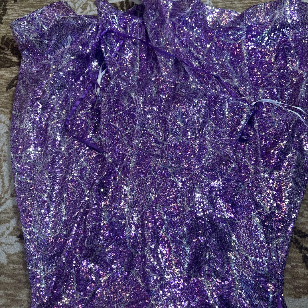 紫色 スパンコール 片肩ドレス