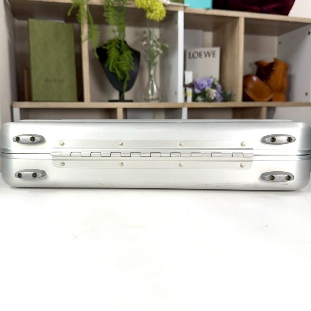 入手困難 ZERO HALLI BURTON アタッシュケース 内部超美品