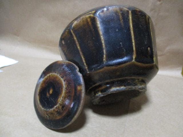 李朝　飴釉面取り小壺　S11-1