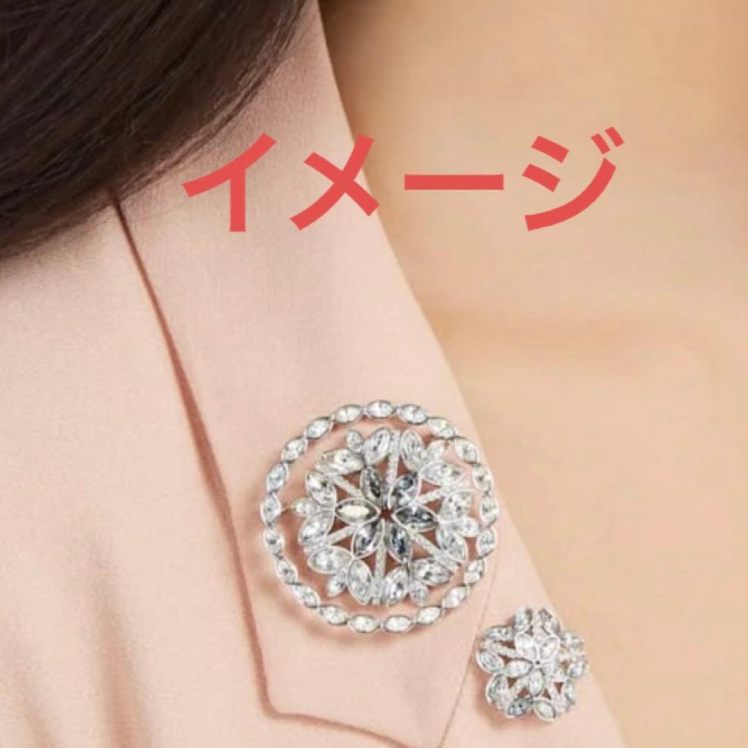 SWAROVSKI GINETTE ブローチ - メルカリ