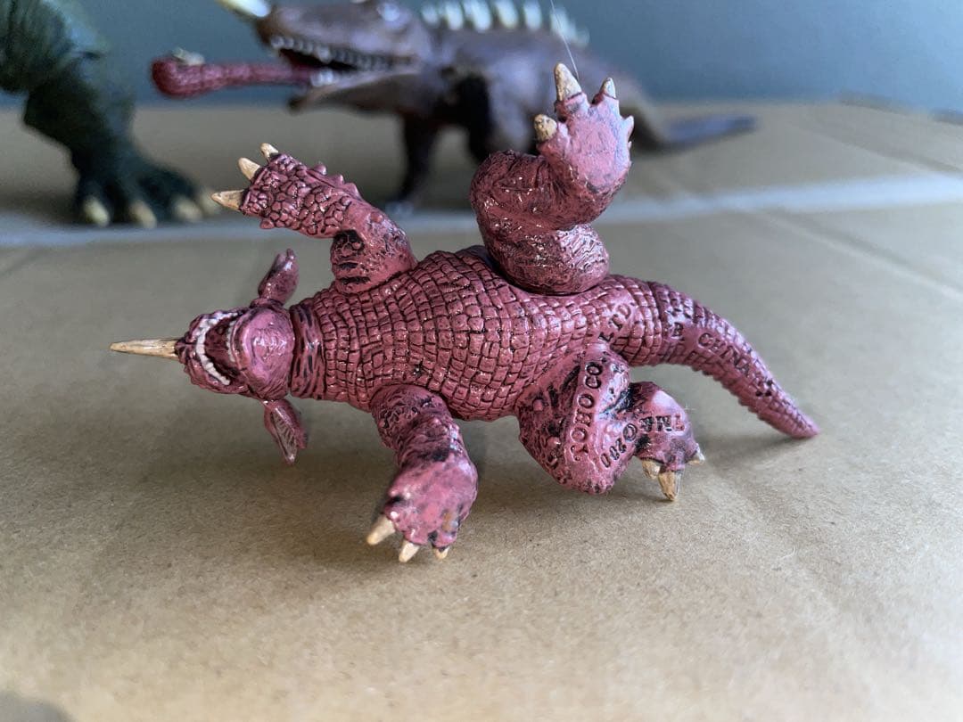 ガメラ1995レキンキャストキット完成品とユージン大映特撮シリーズバルゴン他3体