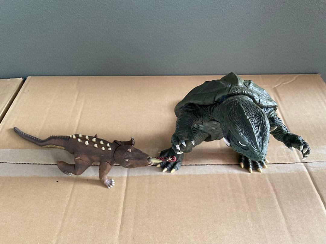 ガメラ1995レキンキャストキット完成品とユージン大映特撮シリーズバルゴン他3体