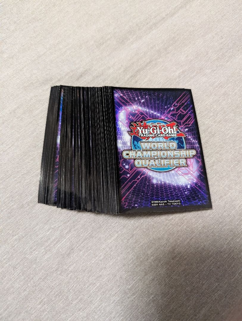 遊戯王 wcq スリーブ紫 70枚 - メルカリ